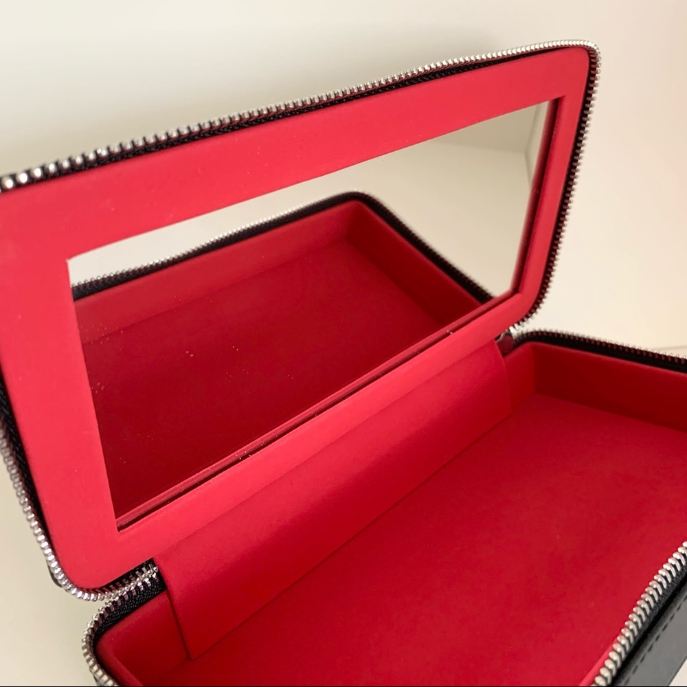 Hold NWOT Dior vanity case - Picture 6 of 16